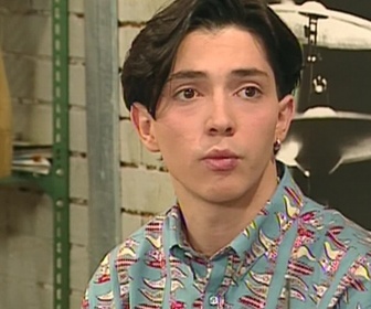 Replay Hélène et les garçons - S04 E05 - Drame