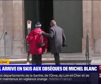 Replay L'image du jour : Il arrive en skis aux obsèques de Michel Blanc - 11/10