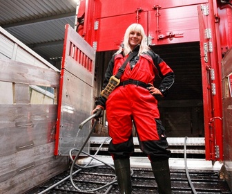 Replay Camions XXL : les reines du volant - S2E2 - Episode 1 - Partie 2