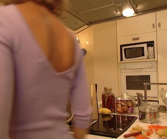 Replay Un gars, une fille - Dans la cuisine (2)