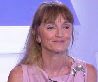 Replay C dans l'air l'invité - Linda Lainé - Vacances d'été : où partent les Français ?