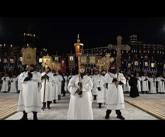 Replay Astana célèbre l'Épiphanie avec des bains d'eau glacée