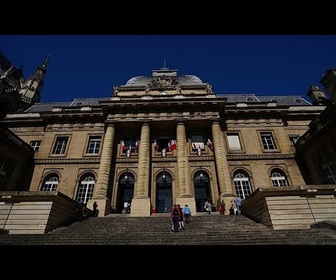 Replay Une coach, des barbouzes, des francs-maçons... Le procès de la loge Athanor débute à Paris