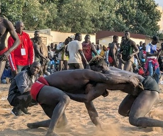 Replay La lutte sénégalaise, plus qu'un sport - 360° Reportage