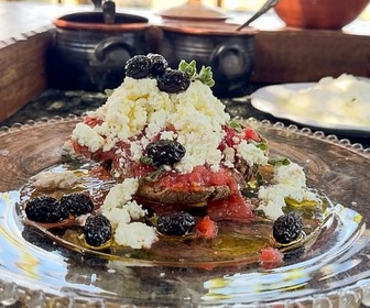 Replay Crète : le dakos - Voyage en cuisine