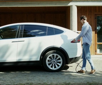 Replay Pourvu que ça dure + - Automobile : comment aider les professionnels à passer à l'électrique ?