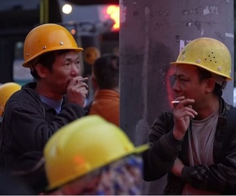 Replay Le retour des ambitions de la Chine - A Guiyang, la galère des travailleurs journaliers