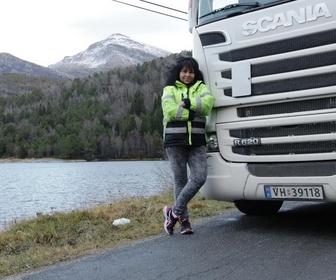 Replay Camions XXL : les reines du volant - S1E4 - Episode 2 - Partie 2