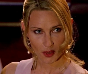 Replay Lea Parker - S02 E02 - Belles de nuit