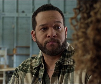 Replay Retour à Sullivan's Crossing - S03 E07 - Cartes sur table