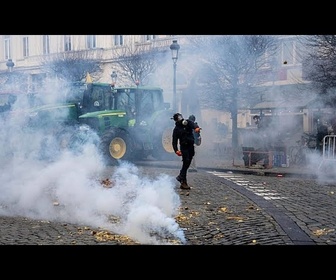 Replay Heurts entre agriculteurs et police près du Parlement européen à Bruxelles