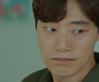 Replay Le Parfum du mensonge - S01 E08