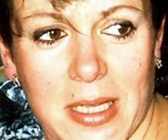 Replay Faites entrer l'accusé - S1E10 - Florence Féderlé, le mystère du tronc brûlé