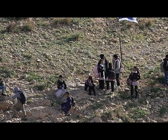 Replay L'UE approuve des sanctions contre 7 colons israéliens violents et 12 dirigeants du Hamas