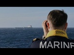 Replay Le pétrolier russe dérouté arrive en baie de Douarnenez sous escorte de la Marine française
