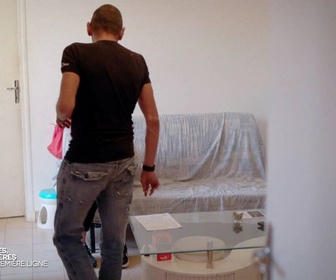 Replay Un jour, un doc - Expulsions, saisies, ventes aux enchères : ils sont en première ligne