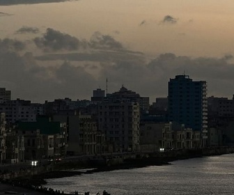 Replay ARTE Journal - Cuba pris en étau par son voisin