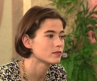 Replay Hélène et les garçons - S03 E02 - La folie