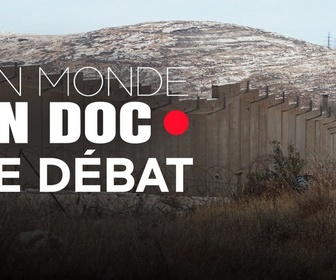 Replay Un monde en doc - Massacre du 7 octobre 2023 : deux ans après l'heure des questions