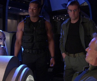 Replay Stargate SG-1 - S8 E2 - Mésalliance (2/2)
