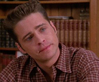 Replay Beverly Hills, 90210 - S06 E27 - Menace de mort
