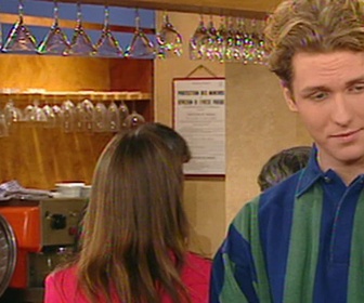 Replay Le miel et les abeilles - S02 E44 - Clic clac merci Lola