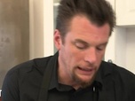 Replay Norbert commis d'office - David et sa recette sucrée salée / Patricia et son tajine aux épices