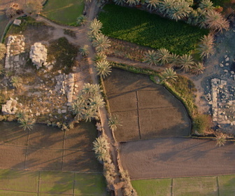 Replay Les mystères du Nil - S1E2 - Les routes secrètes des pyramides