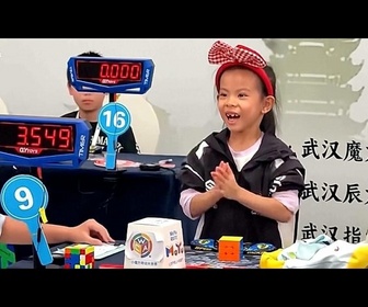 Replay Une fillette de six ans bat le record du monde féminin de Rubik's Cube