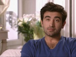 Replay Petits secrets entre voisins - S03 E21 - Une copropriété convoitée