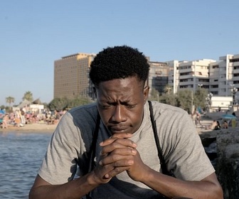 Replay Italie : retenir les migrants en Albanie ? - ARTE Regards