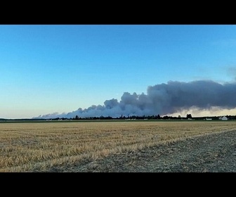 Replay Un incendie d'ampleur exceptionnelle sévit dans la forêt de Fontainebleau, des habitants évacués