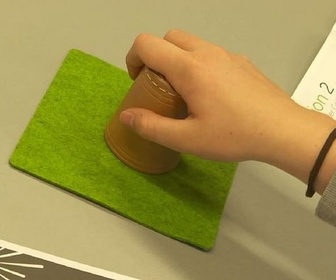 Replay ARTE JUNIOR Le magazine - Jeux d'argent : de plus en plus de personnes deviennent dépendantes