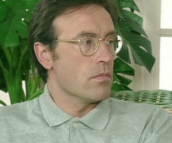 Replay Le miel et les abeilles - S02 E17 - Tatoo