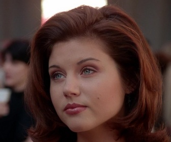 Replay Beverly Hills, 90210 - S06 E02 - Les filles de Buffalo - Partie 2