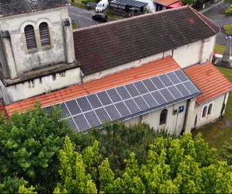 Replay Élément Terre, le reportage - Un village opte pour le tout-solaire face à la montée des factures de l'énergie