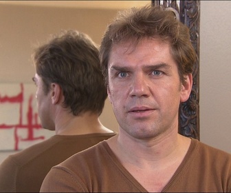 Replay Au nom de la vérité - S04 E25 - La prédatrice