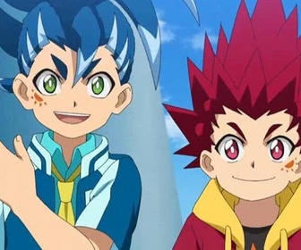 Replay Beyblade Burst Quadstrike - Coup d'envoi Affrontement au camp de combat
