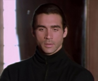 Replay Highlander - S01 E21 - Etat de siège