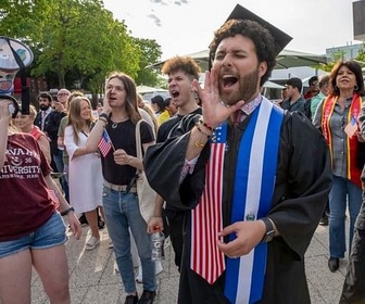 Replay ARTE Journal - Trump restreint les visas des étudiants étrangers