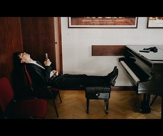 Replay La guerre et Chopin : deux univers photographiques de Wojciech Grzędziński