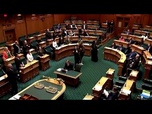 Replay No Comment : des députés font un haka en pleine séance pour défendre les droits des Maoris