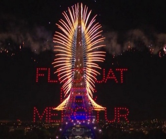 Replay Le concert de Paris - L'incroyable feu d'artifice du 14 juillet depuis le parvis de l'Hôtel de Ville