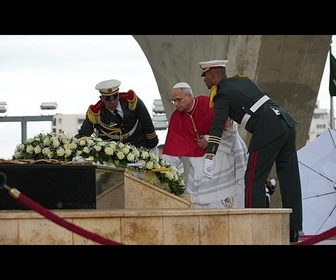 Replay En Algérie, le pape appelle au pardon et à la réconciliation lors d'une visite historique