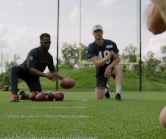 Replay Hard knocks : training camp with the Chicago Bears - S1 E5