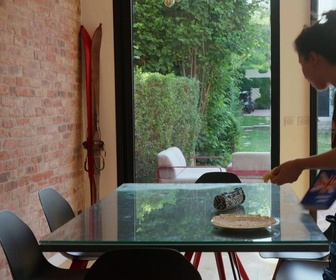 Replay Petits secrets en famille - Un couffin devant ma porte - Famille Marois