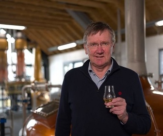 Replay Le boom du whisky sur l'île d'Islay - ARTE Regards
