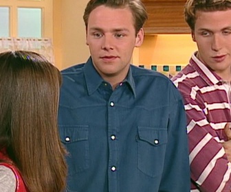 Replay Le miel et les abeilles - S02 E48 - L'indiscrétion