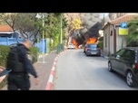Replay Les secours interviennent sur un incendie au centre d'Israël après des tirs iraniens
