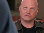 Replay The shield - S7 E11 - Fonds de tiroir
